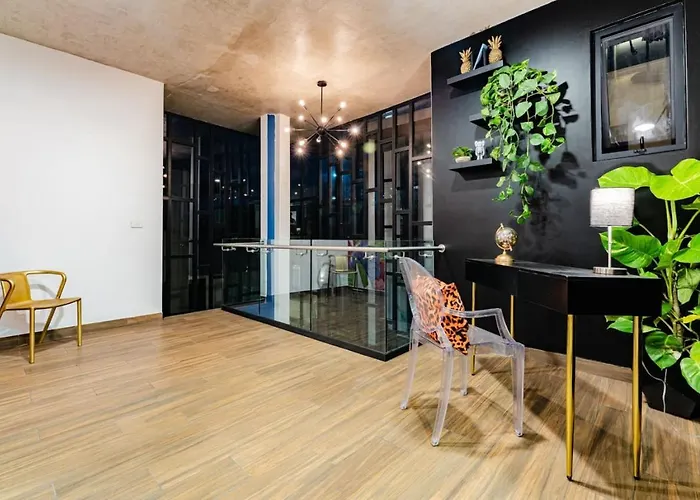 Luxury Ph With Rooftop, Bbq, And Stunning Views