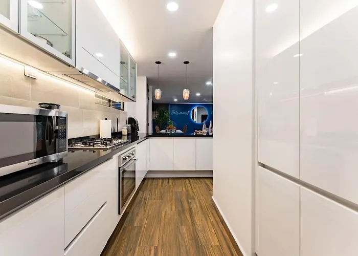 Luxury Ph With Rooftop, Bbq, And Stunning Views Apartamento *